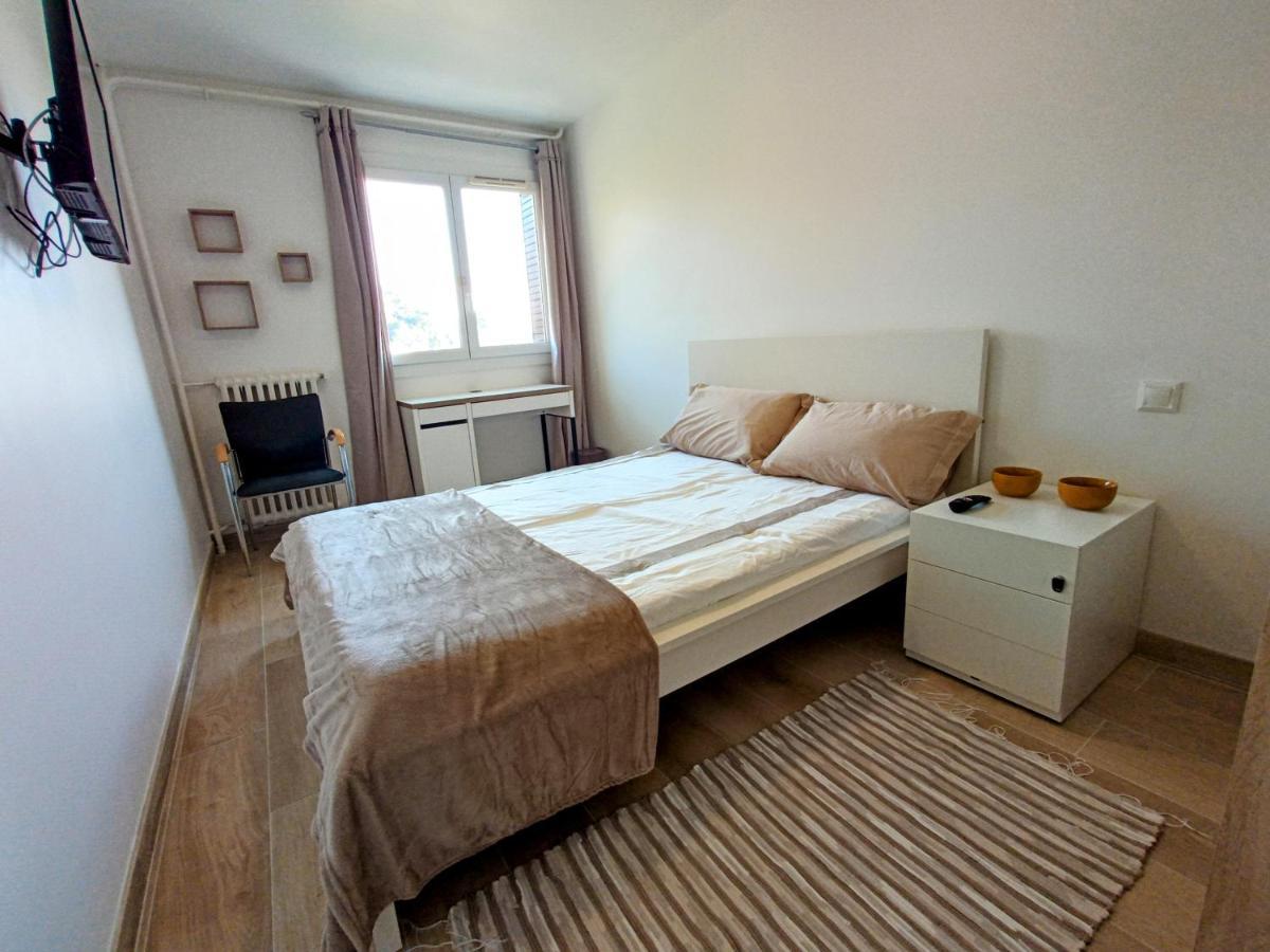 Private Room In Renovated Apartment - Tram 1 Min Walk Nizza Exterior foto