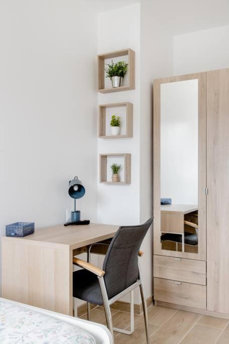 Private Room In Renovated Apartment - Tram 1 Min Walk Nizza Exterior foto