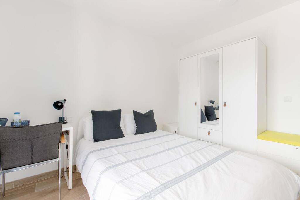 Private Room In Renovated Apartment - Tram 1 Min Walk Nizza Exterior foto